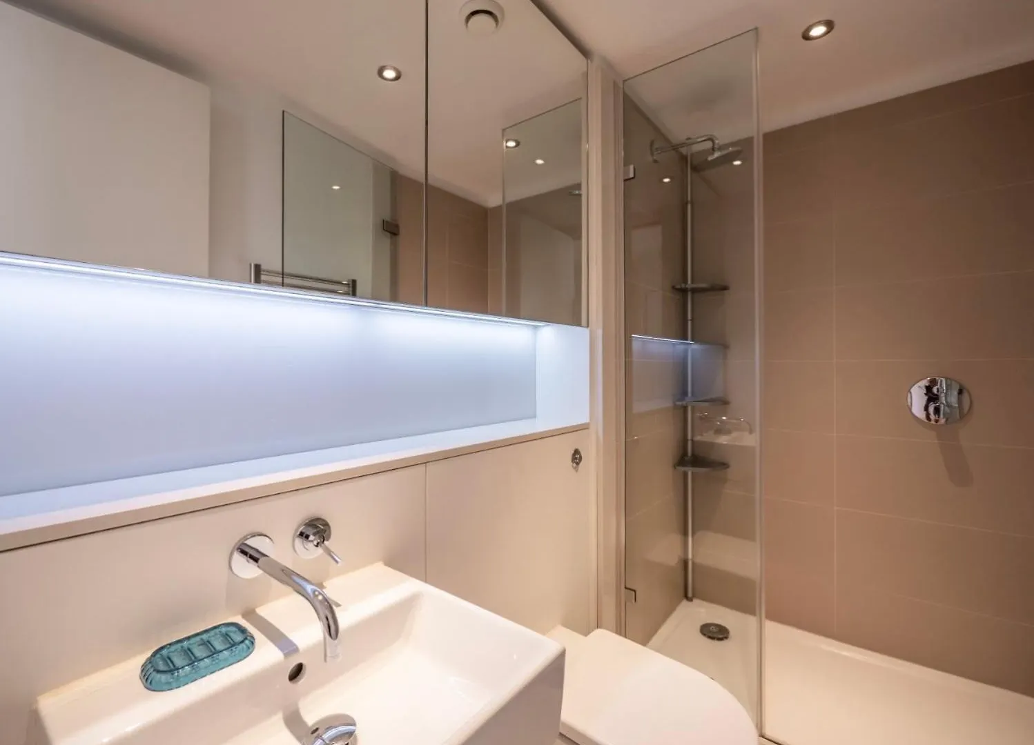 Modern Stylish Nests - Central Edinburgh Location